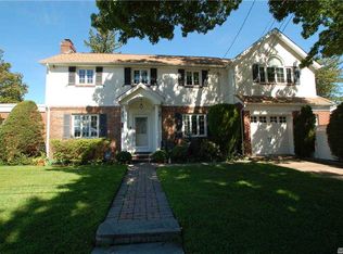 1707 Belmont Ave, New Hyde Park, NY 11040