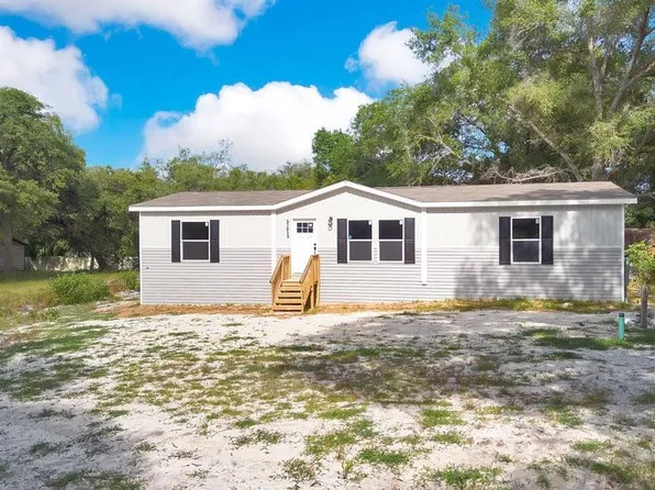 31813 Lakeview Dr, Eustis, FL 32726