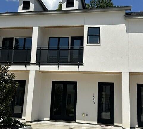 2nd image of 1510 Kaliste Saloom Rd #104