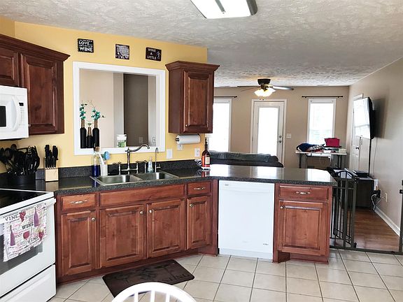 4th image of 3015 Mesquite Dr