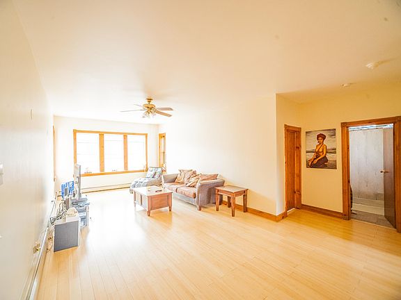 3rd image of 3412 W Potomac Ave APT 3