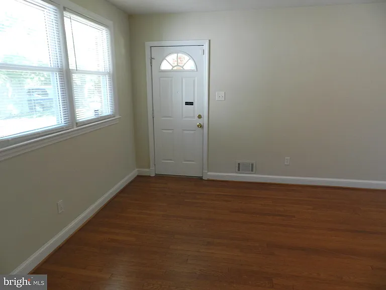 4901 Braymer Ave — Photo 5