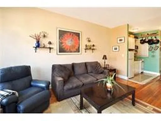 Rented by Douglas Elliman | media 24