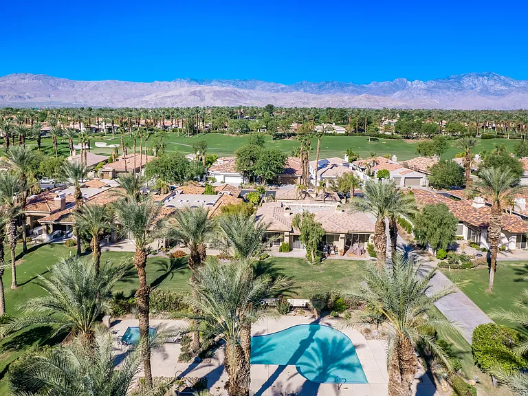 293 Desert Holly Dr — Photo 38