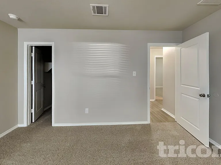 8506 Amistad Cv — Photo 5