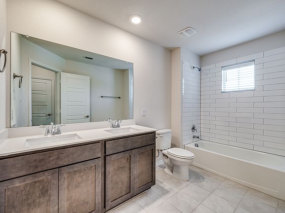 4th image of 13405 Arvelo Dr