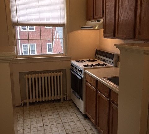 3rd image of 1828 16th St N APT 1