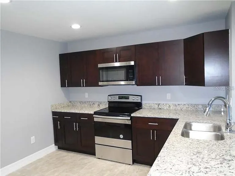 8535 Agate St — Photo 3