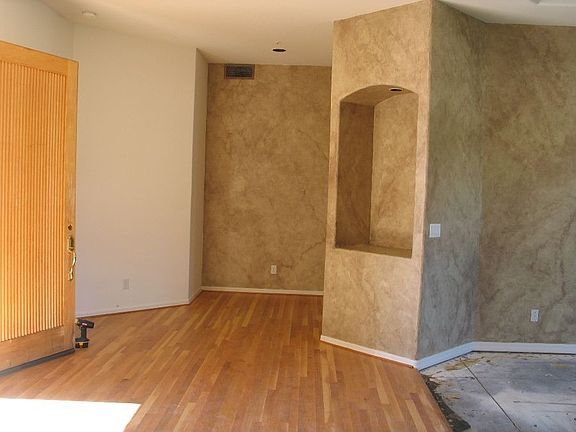 4th image of 8422 W Foothill Dr