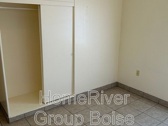 4th image of 3120 College Ave