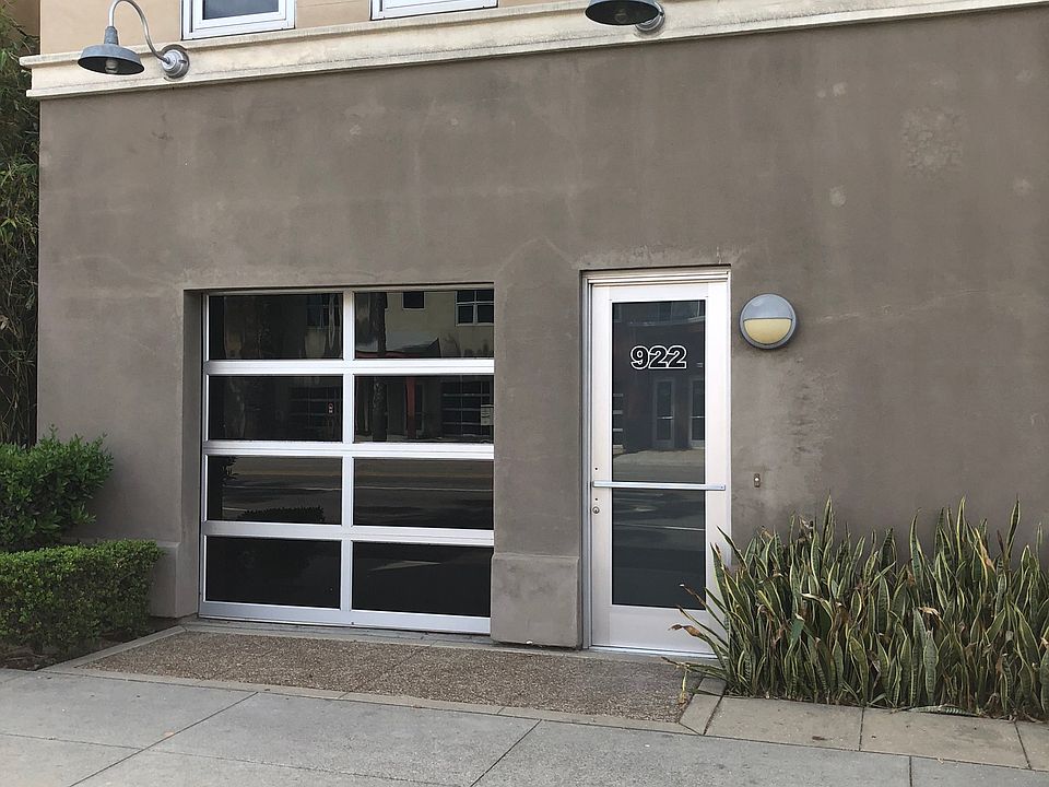 1st image of 922 E Santa Ana Blvd
