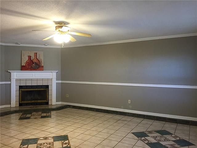 1st image of 3309 Overglen Dr