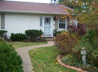 11521 Village Ln, Evansville, IN 47725