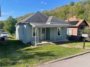 807 Indiana Ave, Nutter Fort, WV 26301
