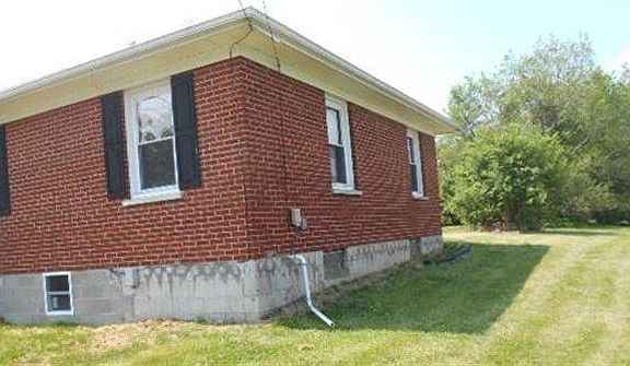 3rd image of 106 Overland Dr
