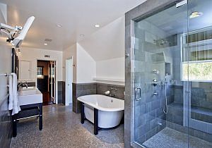 4th image of 4042 Sapphire Dr
