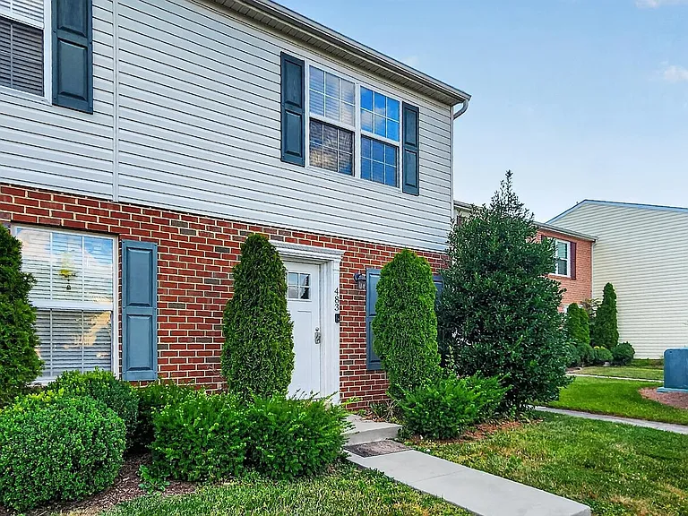 483 Arwell Ct #483 — Photo 4