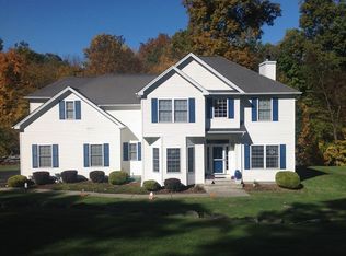 9 Stonehedge Ln, Andover, NJ 07821
