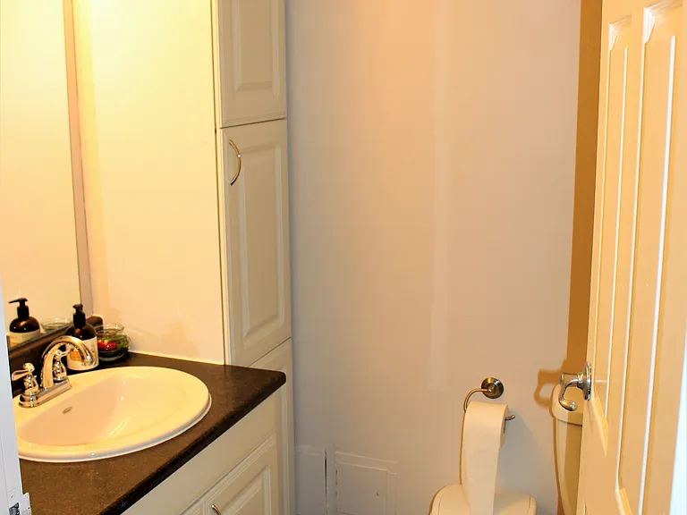 3695 Kaneff Cres #1411 — Photo 12