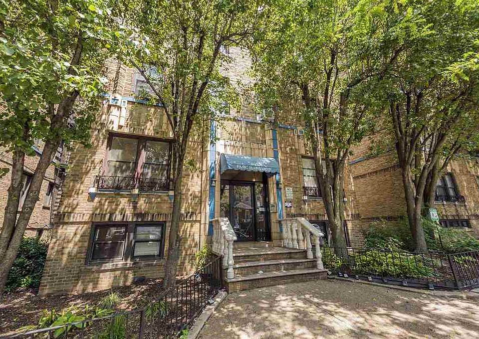 1st image of 260 Harrison Ave APT 403