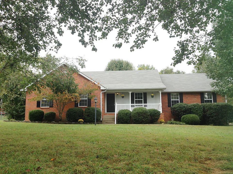 1st image of 302 Hobbs Dr