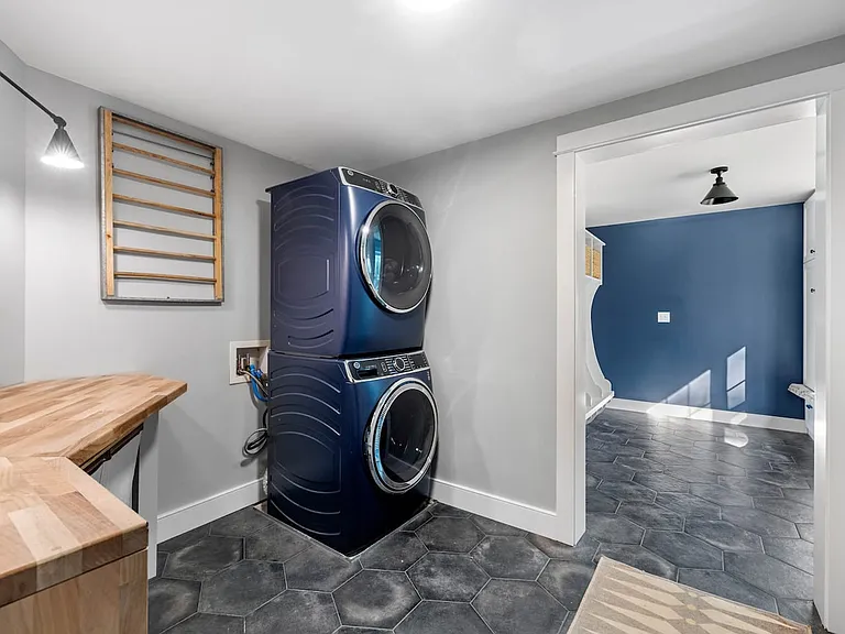 Laundry Room Cabinet