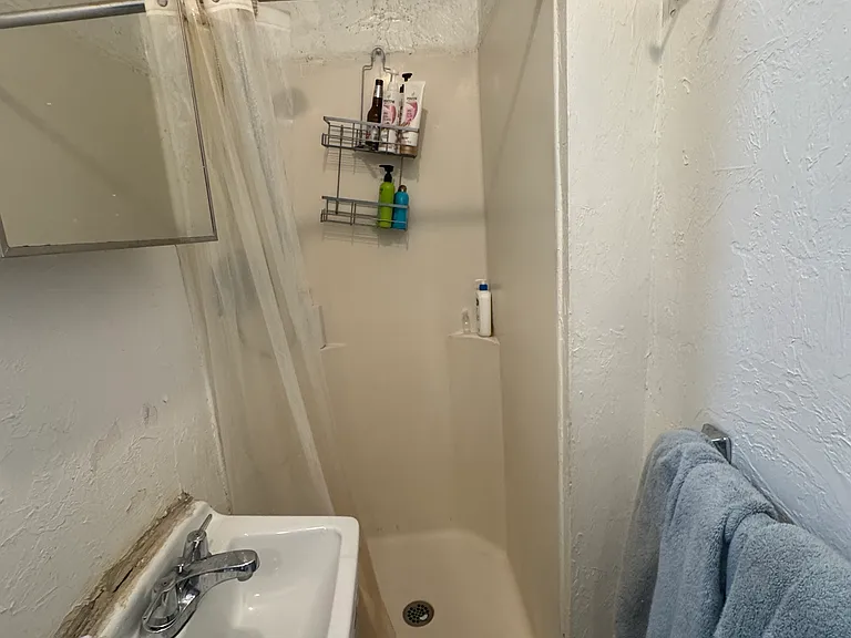 9 Wiget St #4 — Photo 16
