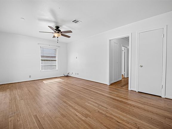 4th image of 6307 Pineshade Ln