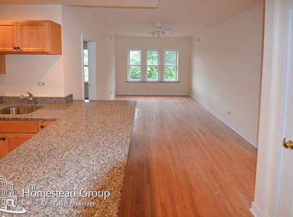 5th image of 4901 N Whipple St APT 3W