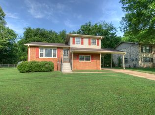 2613 Thornhill Rd NW, Huntsville, AL 35810