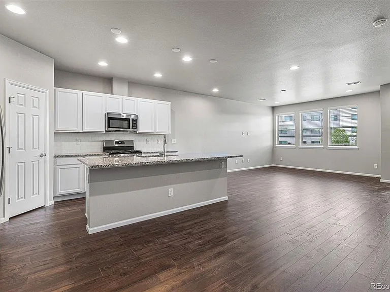 6676 N Argonne St — Photo 11