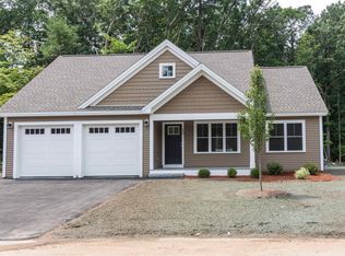 15 Garden Cir #3-4, Hudson, NH 03051