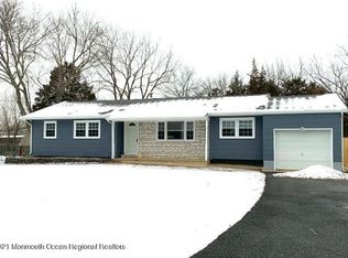 388 Suburban Dr, Toms River, NJ