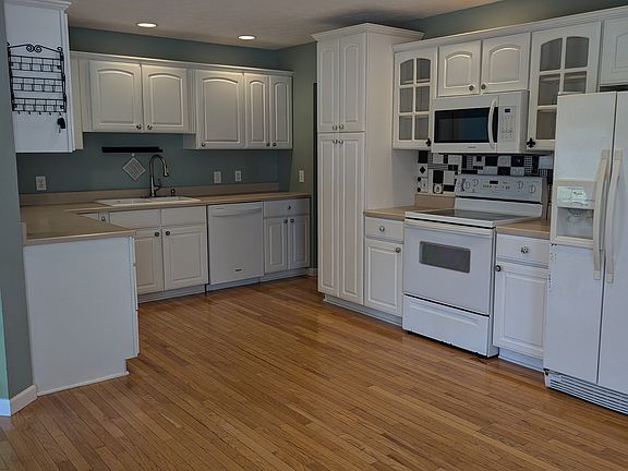 4th image of 1047 S Glenway Dr