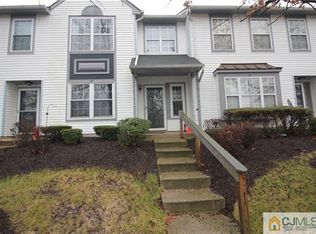 28 Heather Way, Sayreville, NJ 08872