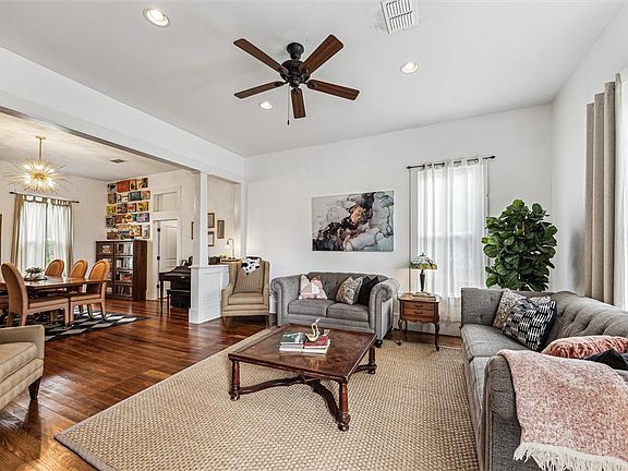 5th image of 305 W Alamo St