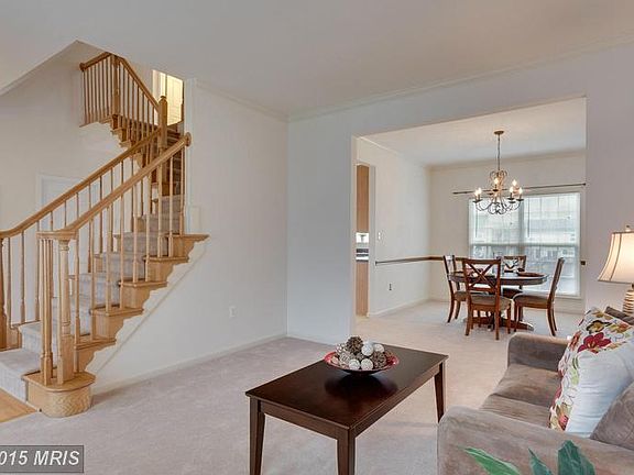 4th image of 15704 Bacons Castle Ct