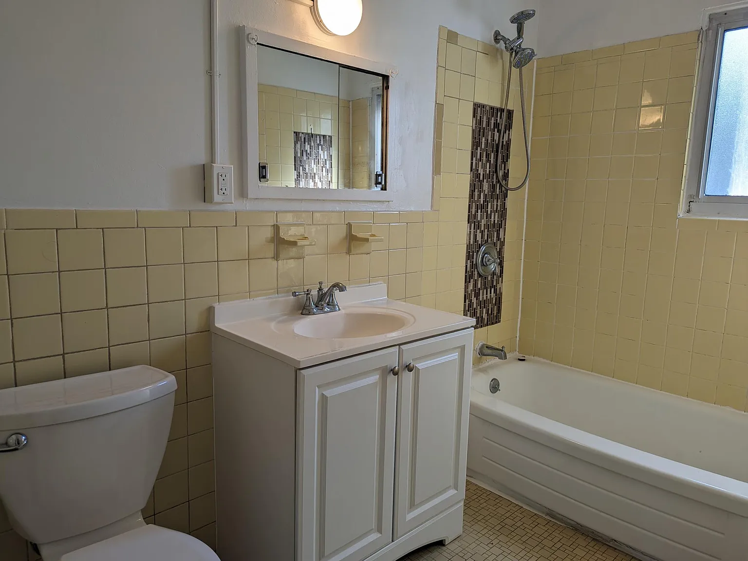 Studio, $1,595 — Photo 2