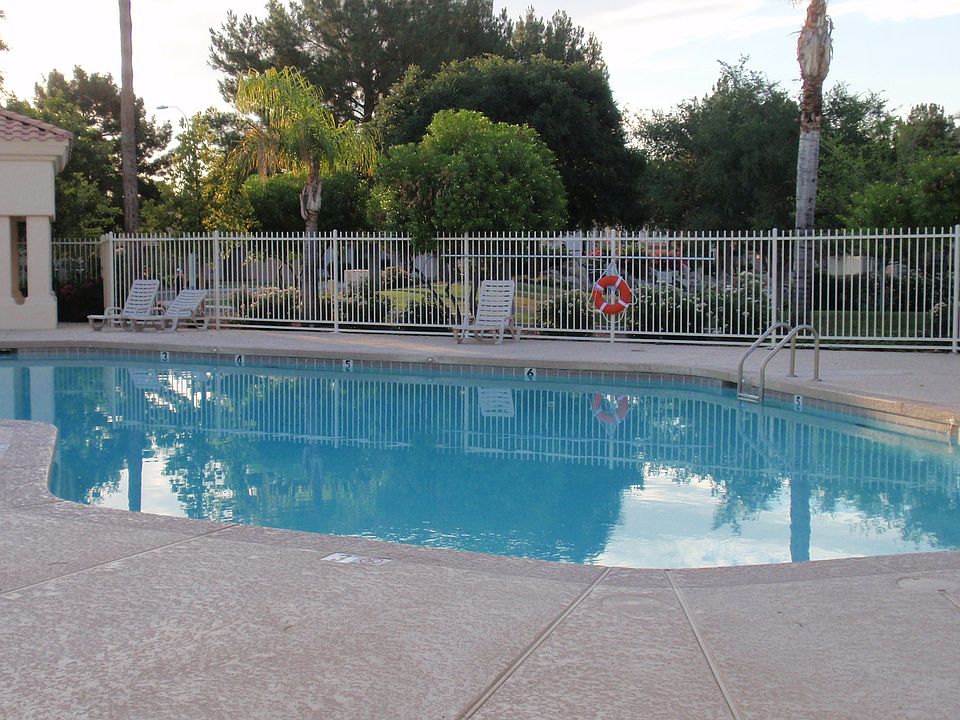 Community pool