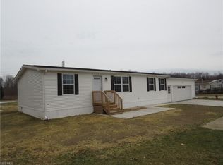 6385 Winterhaven Dr, Madison, OH 44057