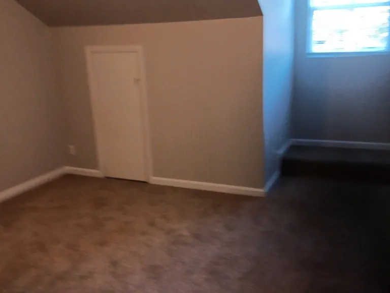 525 Charleston Ave — Photo 13