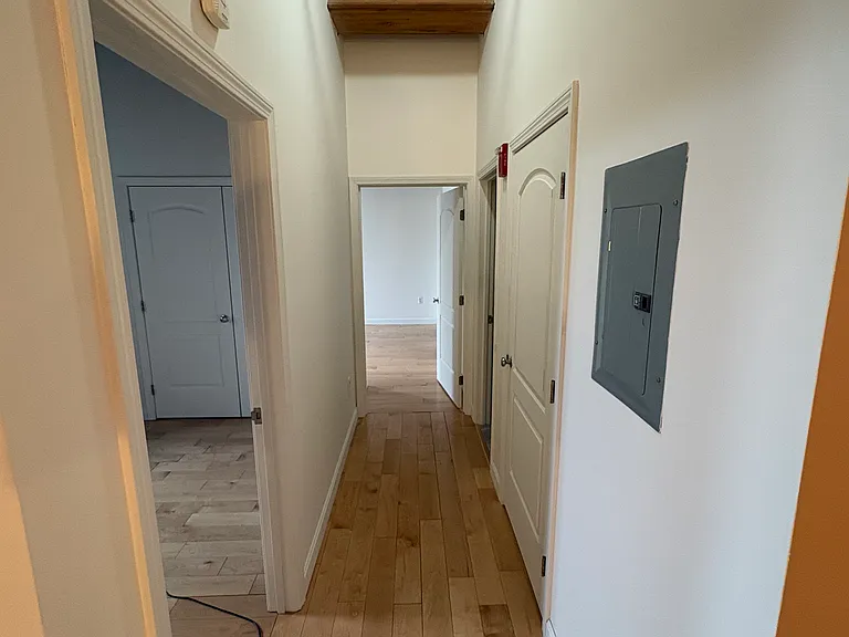 52 Lawrence Dr #314 — Photo 8