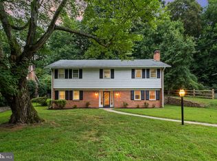 11506 Stonewood Ln, Rockville, MD 20852