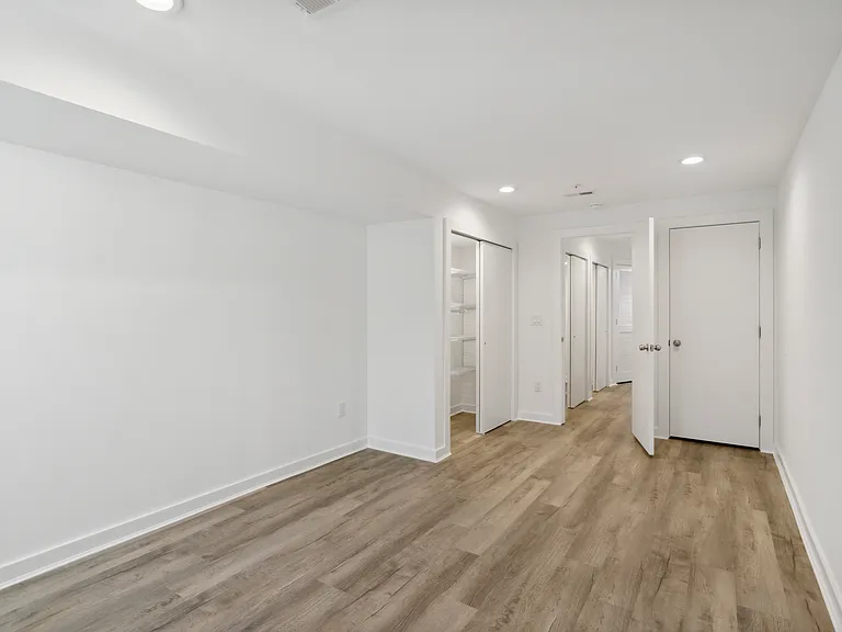 721 N De Kalb St — Photo 18