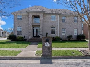 825 Great Marsh Ave, Chesapeake, VA 23320