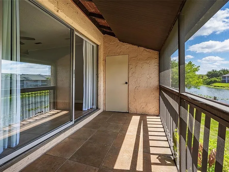 2608 Hidden Lake Dr N #C — Photo 18