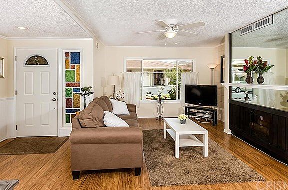 3rd image of 26725 Oak Garden Ct
