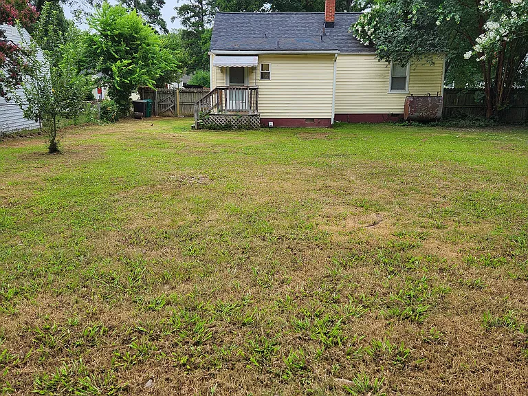 1510 Brigham Rd — Photo 3