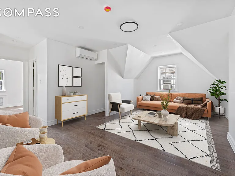 65 Bay 23rd St #3 — Photo 1