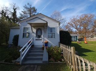 101 Audrey Trl, Hendersonville, NC 28791